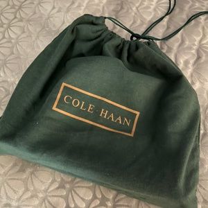 ALMOST NEW!  COLE HANN BLACK BAG